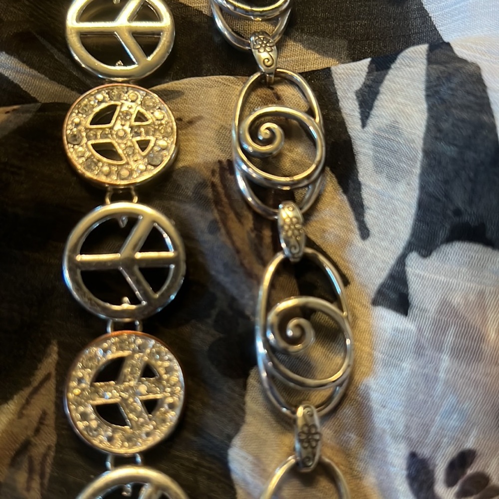 Two silver bracelets - Picture 2 of 2